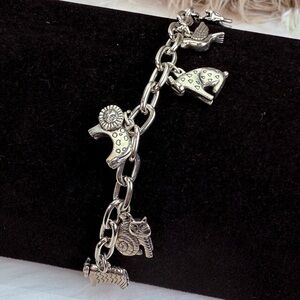 Vintage Silvertone Animal Charm Weighted Bracelet